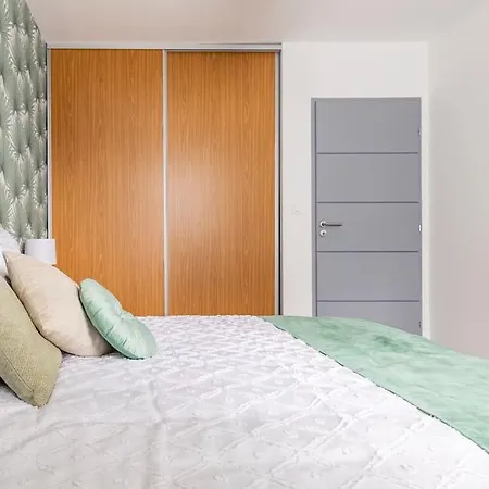 בית נופש Des Rives Du Tarn Avec Jacuzzi Montans