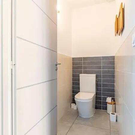 Des Rives Du Tarn Avec Jacuzzi Holiday home Montans