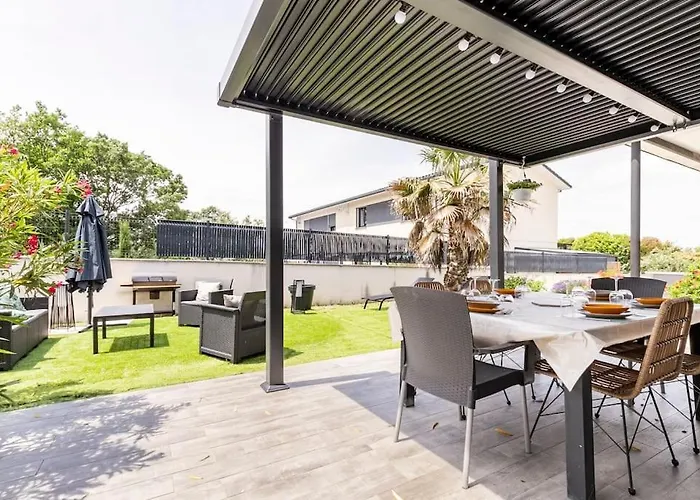 Des Rives Du Tarn Avec Jacuzzi בית נופש Montans