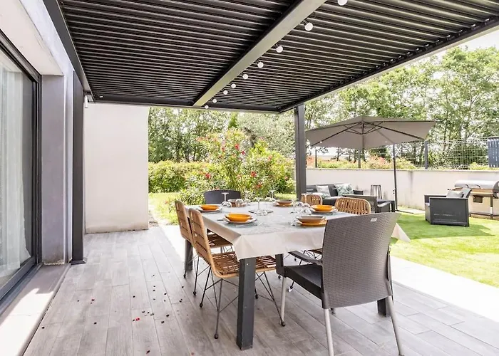 בית נופש Des Rives Du Tarn Avec Jacuzzi Montans