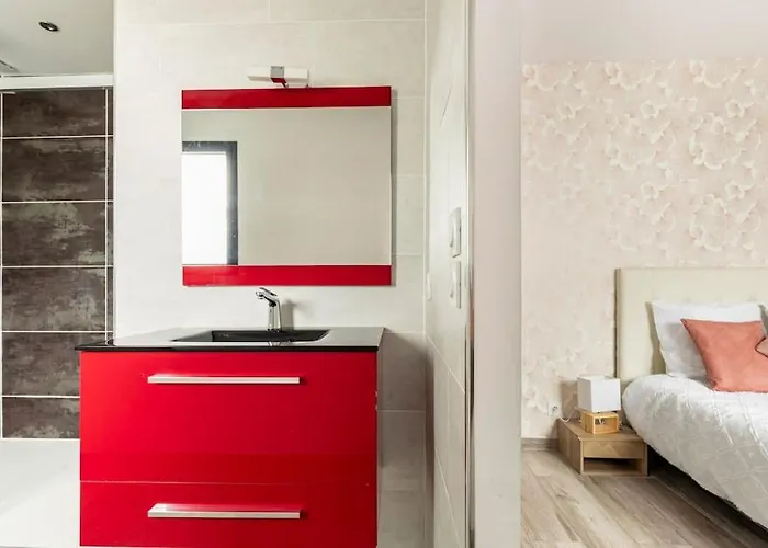 Des Rives Du Tarn Avec Jacuzzi בית נופש Montans