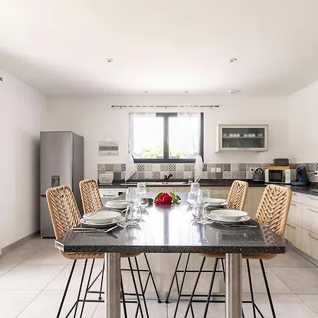 Des Rives Du Tarn Avec Jacuzzi Vakantiehuis