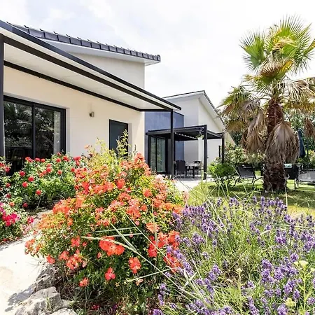 Vakantiehuis Des Rives Du Tarn Avec Jacuzzi